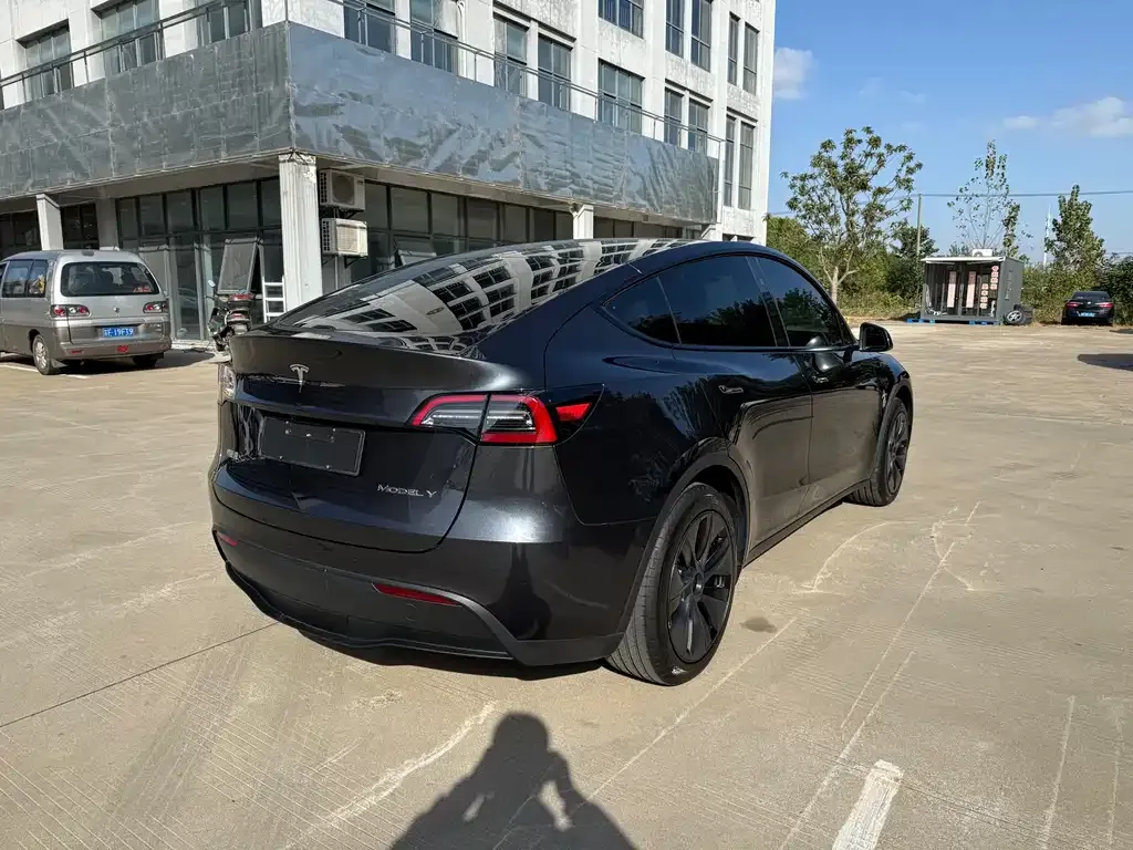 Tesla Model Y 2024 из CN, фото 9