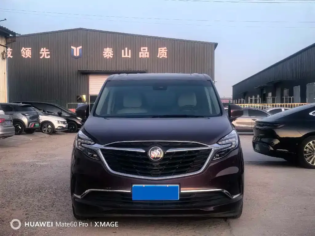 Buick GL8 2022 из CN, фото 2