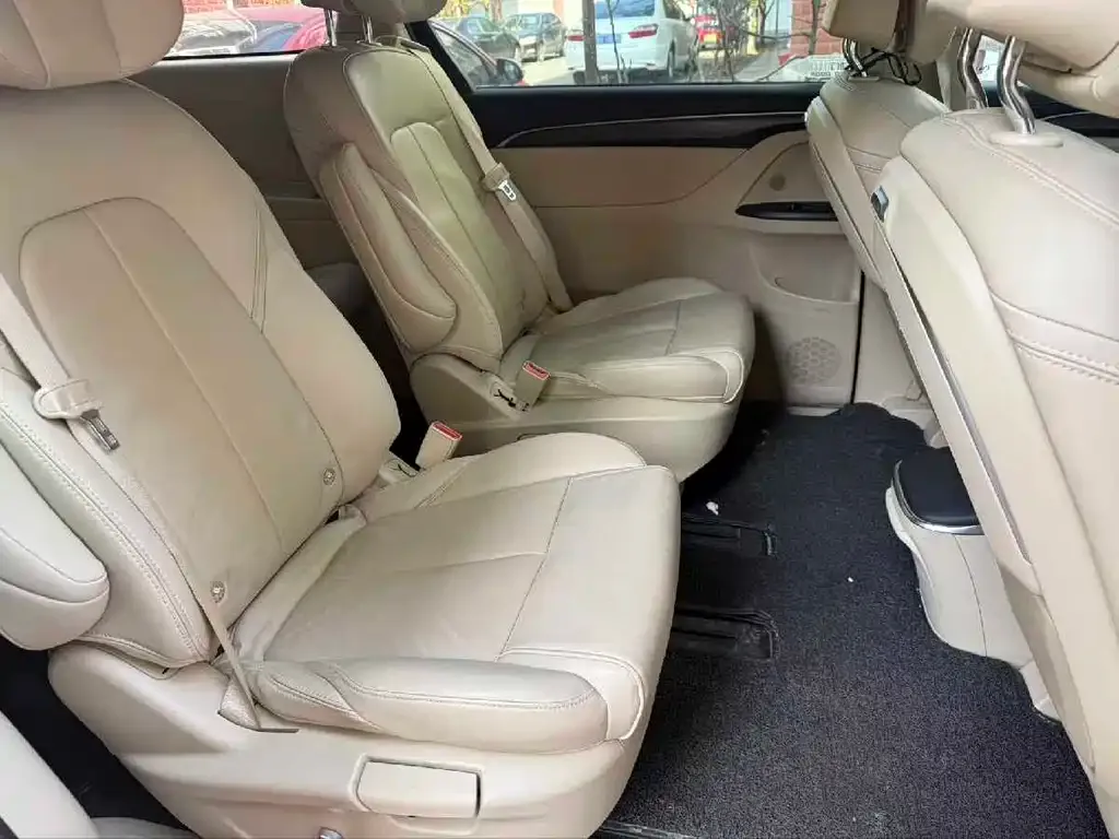 Buick GL8 2022 из CN, фото 8