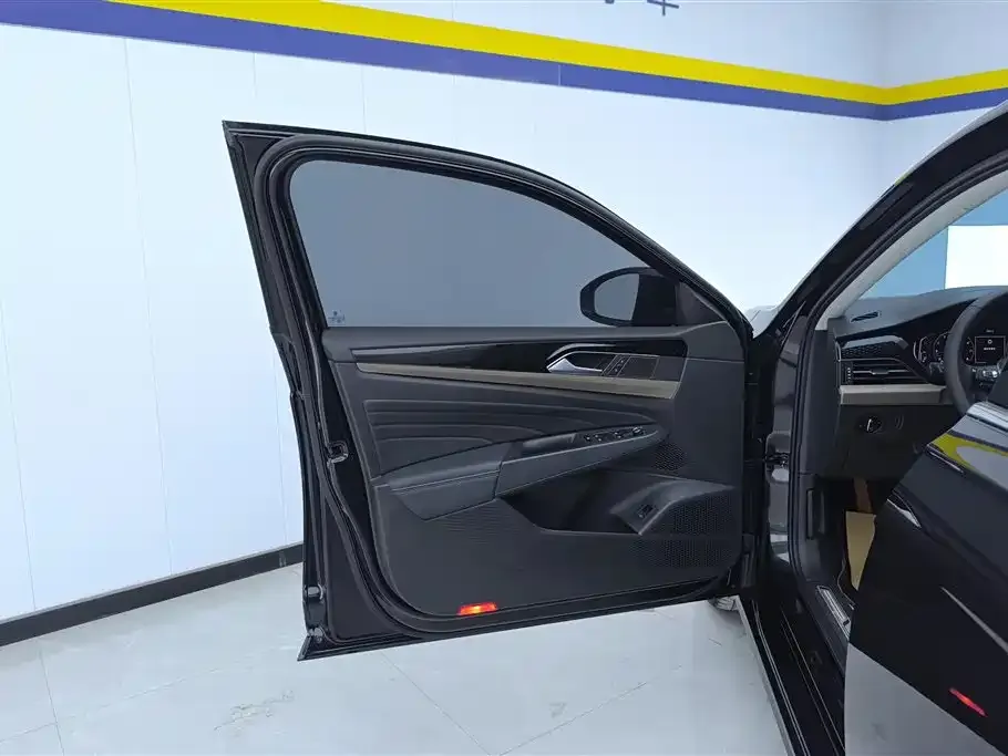 Volkswagen Passat — фото 7