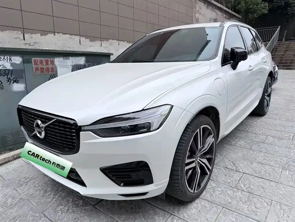 Volvo XC60 PHEV 2021 из CN, фото 1