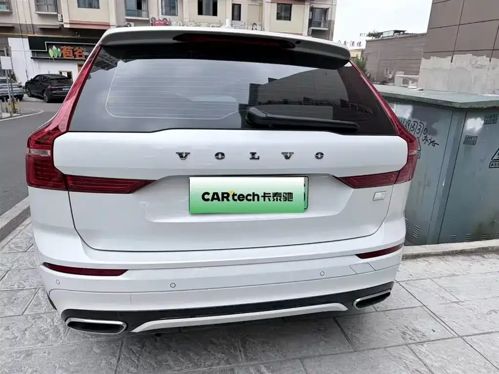 Volvo XC60 PHEV 2021 из CN, фото 9