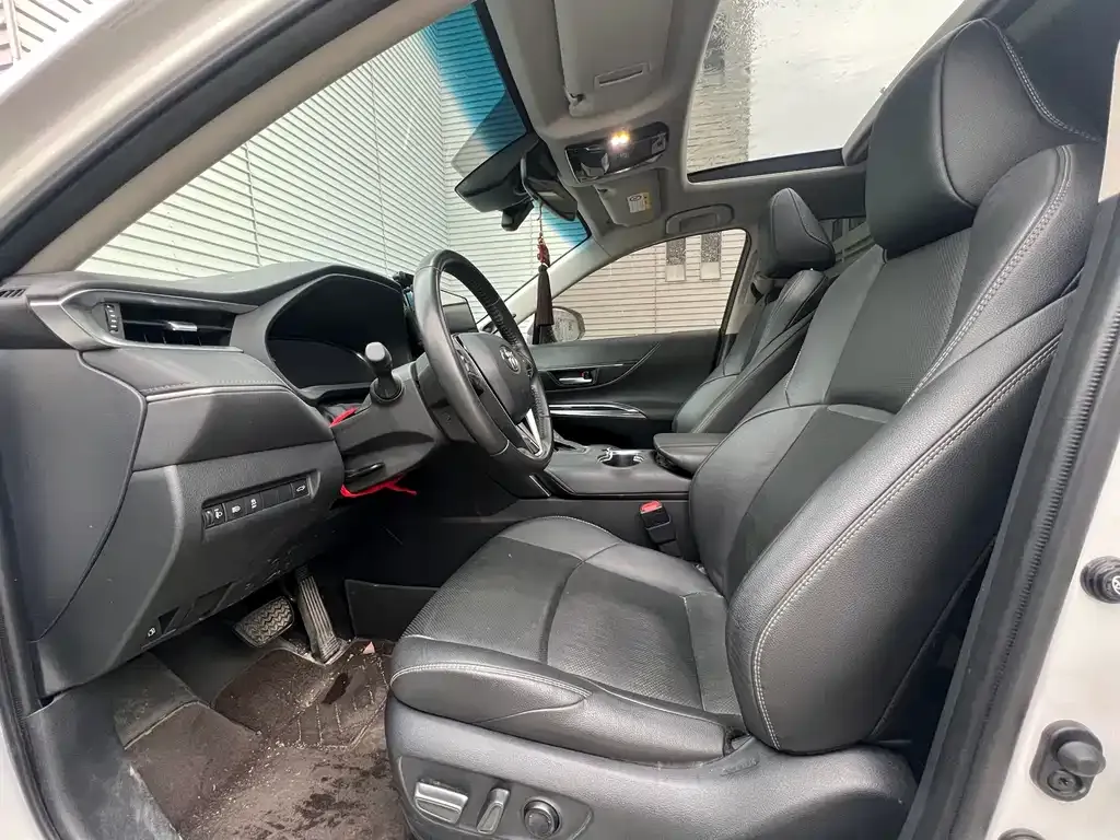 Toyota Venza 2024 из CN, фото 7