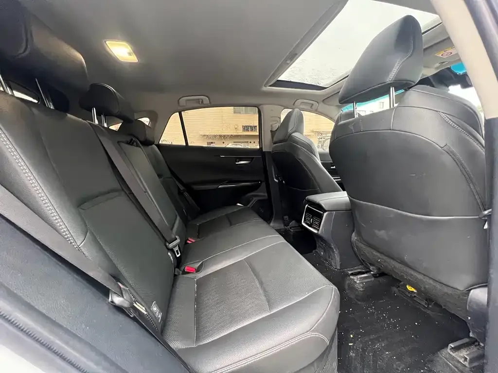 Toyota Venza 2024 из CN, фото 9