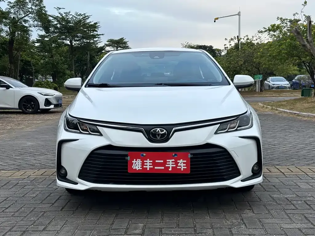 Toyota Corolla 2023 из CN, фото 2