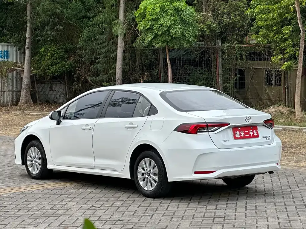 Toyota Corolla 2023 из CN, фото 5