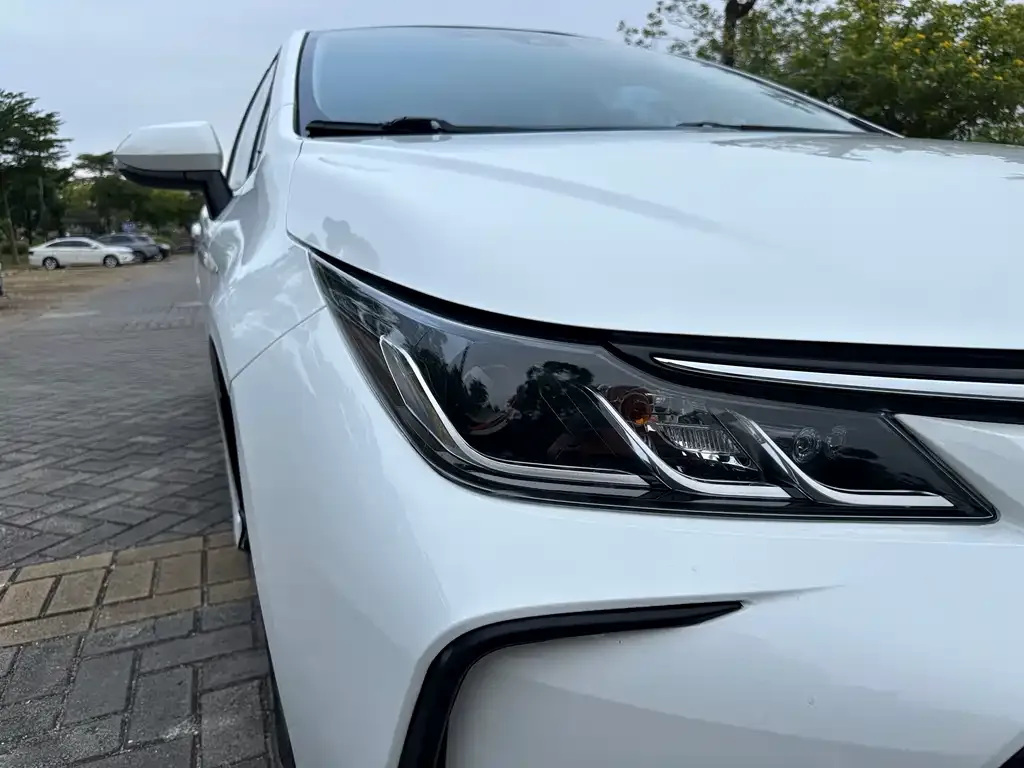 Toyota Corolla 2023 из CN, фото 7