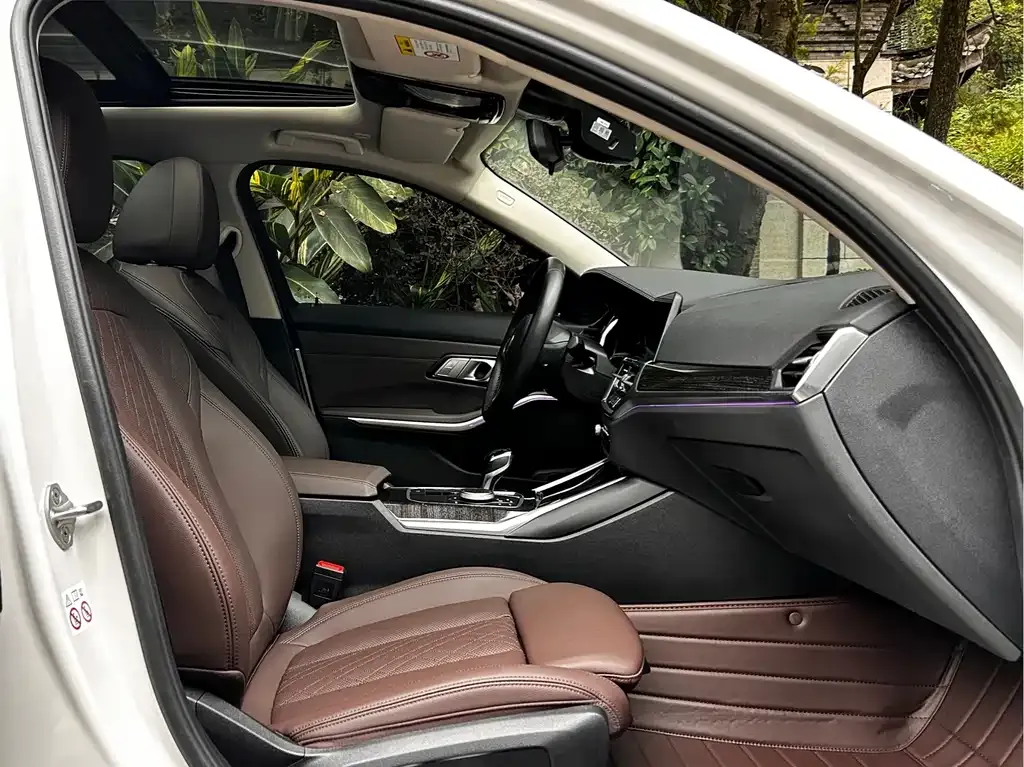 BMW 3 Series 2022 из CN, фото 6