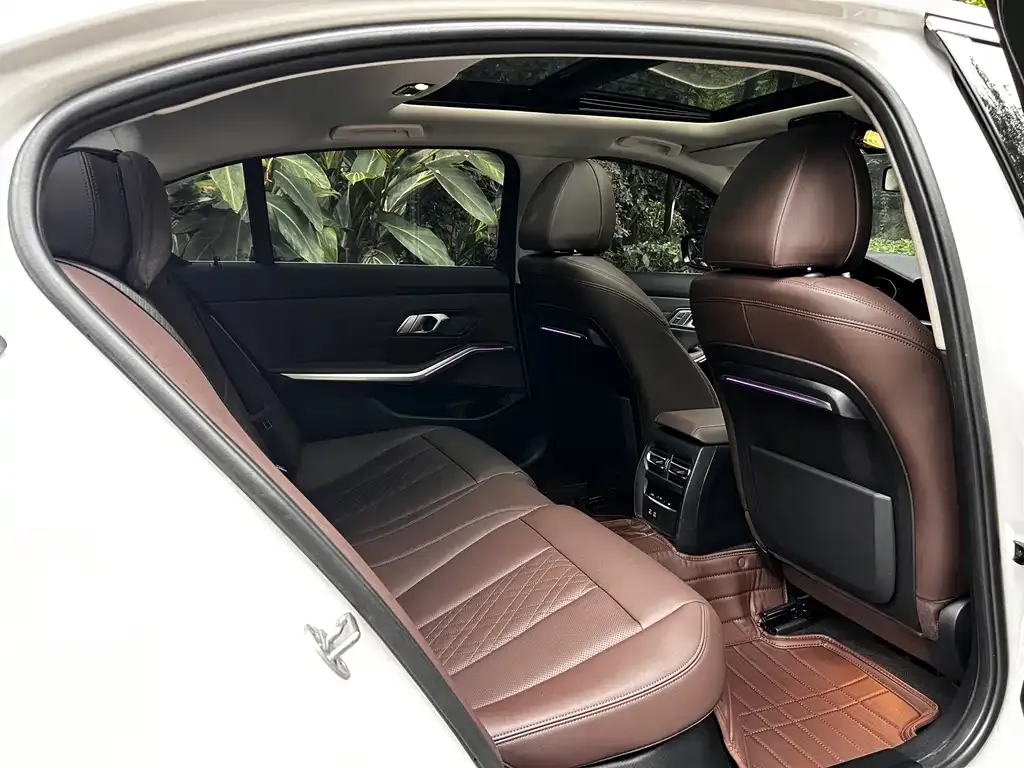 BMW 3 Series 2022 из CN, фото 8