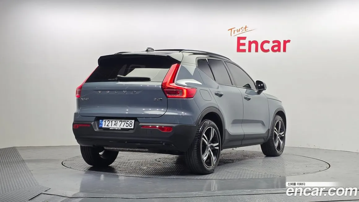 Volvo XC40 2022 из KR, фото 2