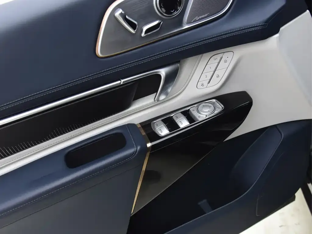Buick Century 2023 из CN, фото 6