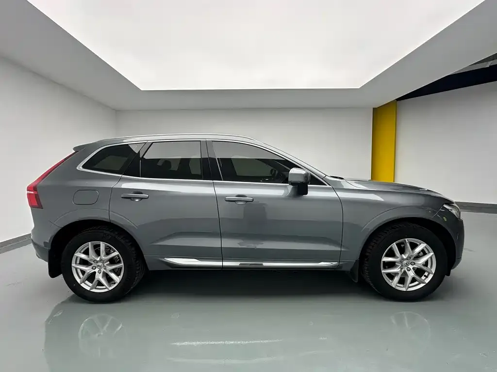 Volvo XC60 2021 из CN, фото 7
