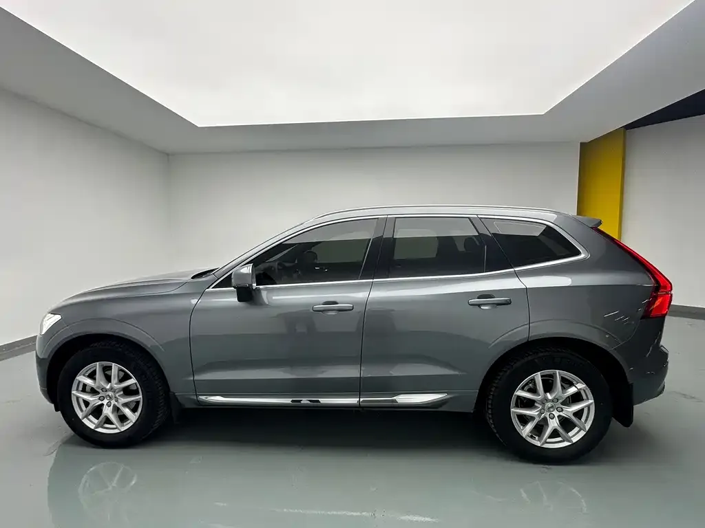 Volvo XC60 2021 из CN, фото 8