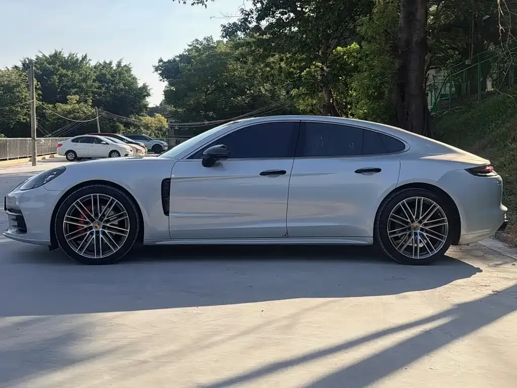 Porsche Panamera 2023 из CN, фото 7
