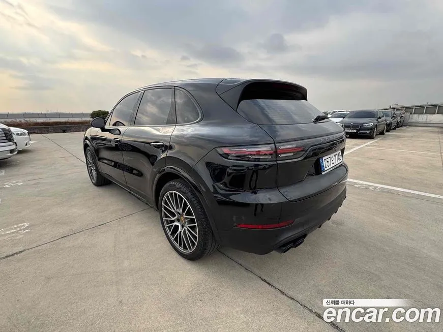 Porsche Cayenne 2023 из KR, фото 2