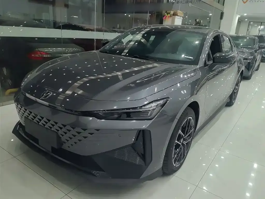 Changan UNI-V iDD 2025 из CN, фото 2