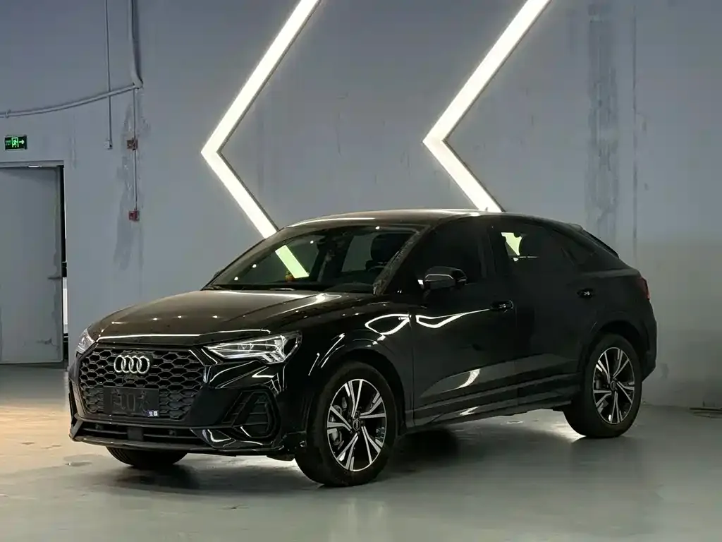 Audi Q3 Sportback 2022 из CN, фото 1