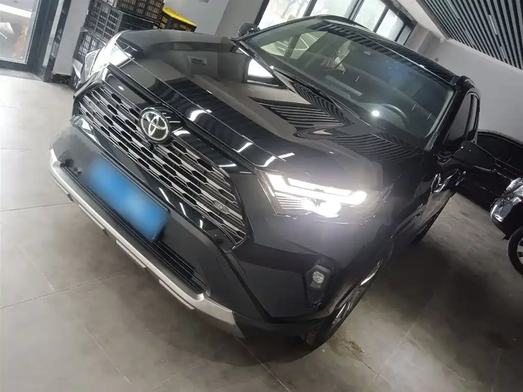 Toyota RAV4 2025 из CN, фото 1