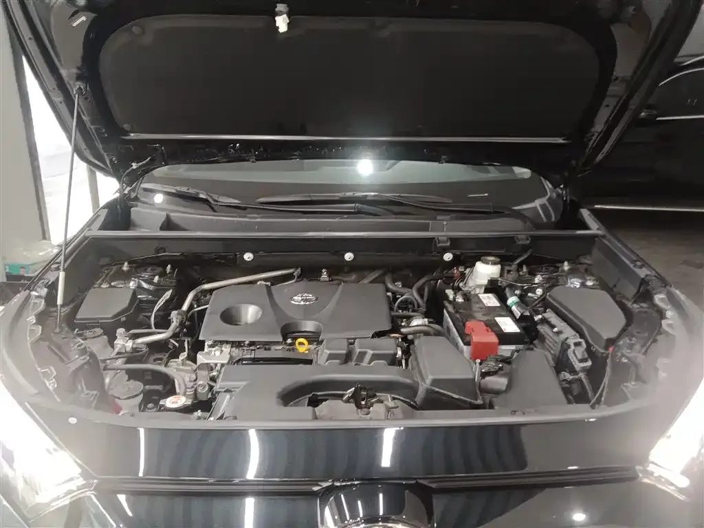 Toyota RAV4 2025 из CN, фото 10
