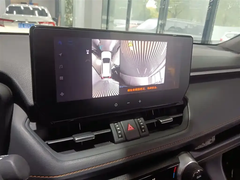 Toyota RAV4 2025 из CN, фото 5