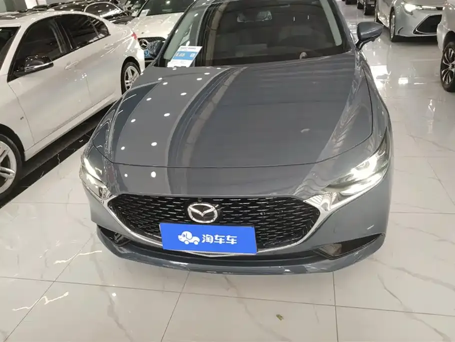 Mazda 3 Axela 2023 из CN, фото 2