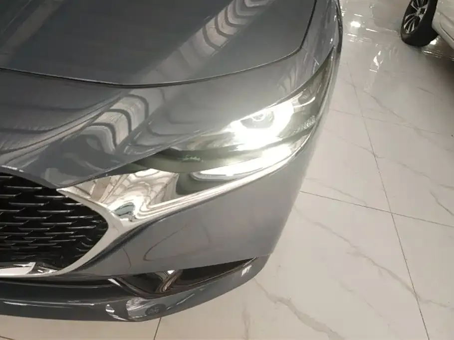 Mazda 3 Axela 2023 из CN, фото 5