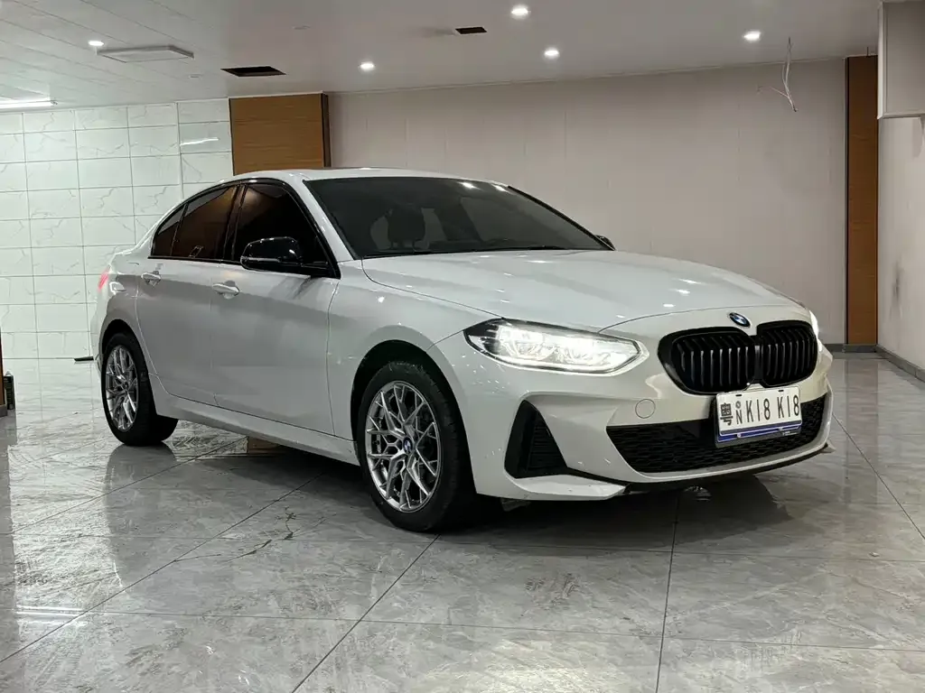 BMW 1 Series — фото 1