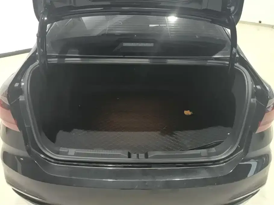 Volkswagen Lavida 2023 из CN, фото 4