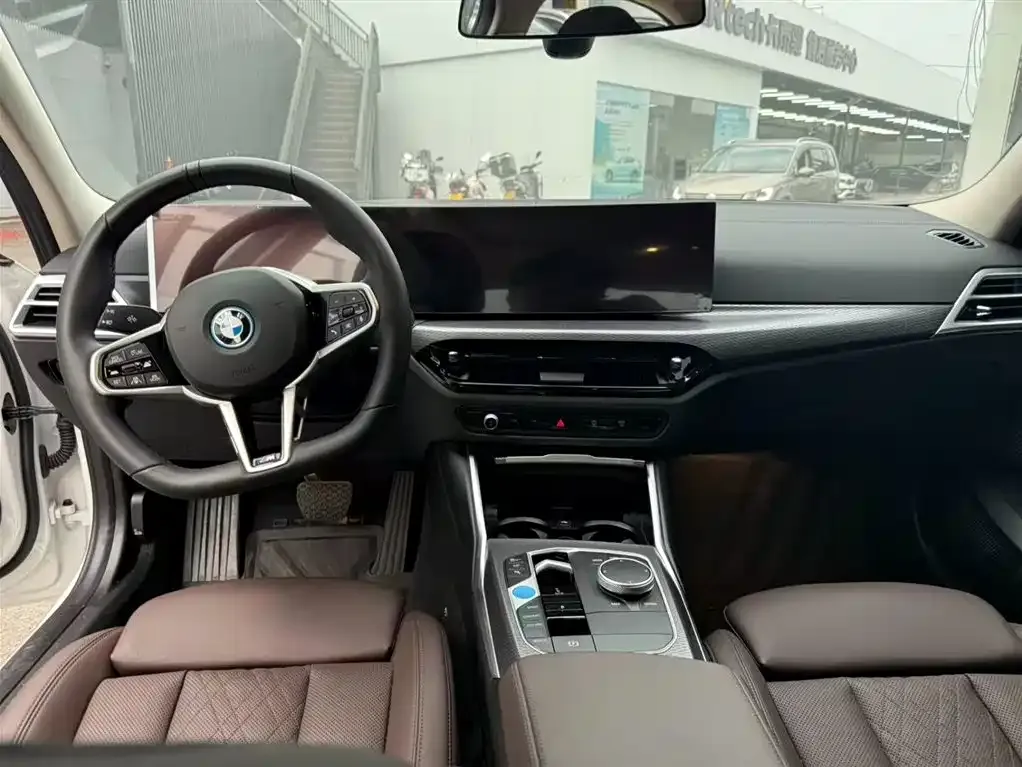 BMW i3 2024 из CN, фото 5