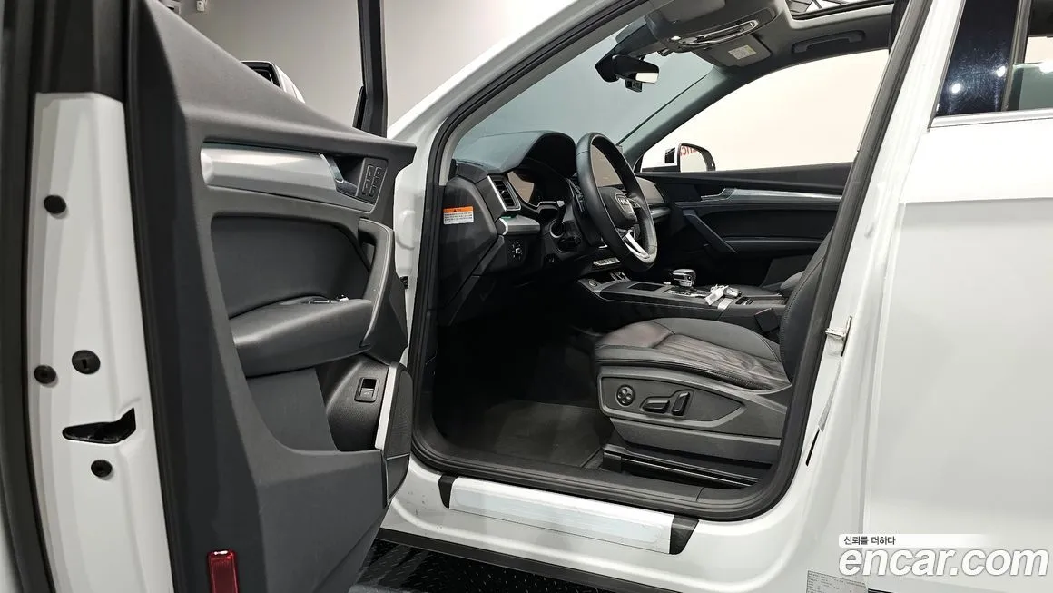 Audi Q5 2021 из KR, фото 10