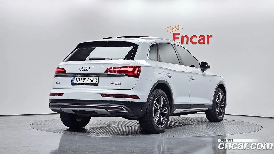 Audi Q5 2021 из KR, фото 2