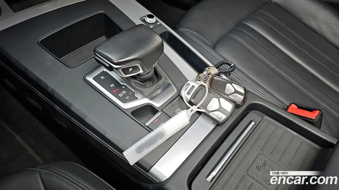 Audi Q5 2021 из KR, фото 9