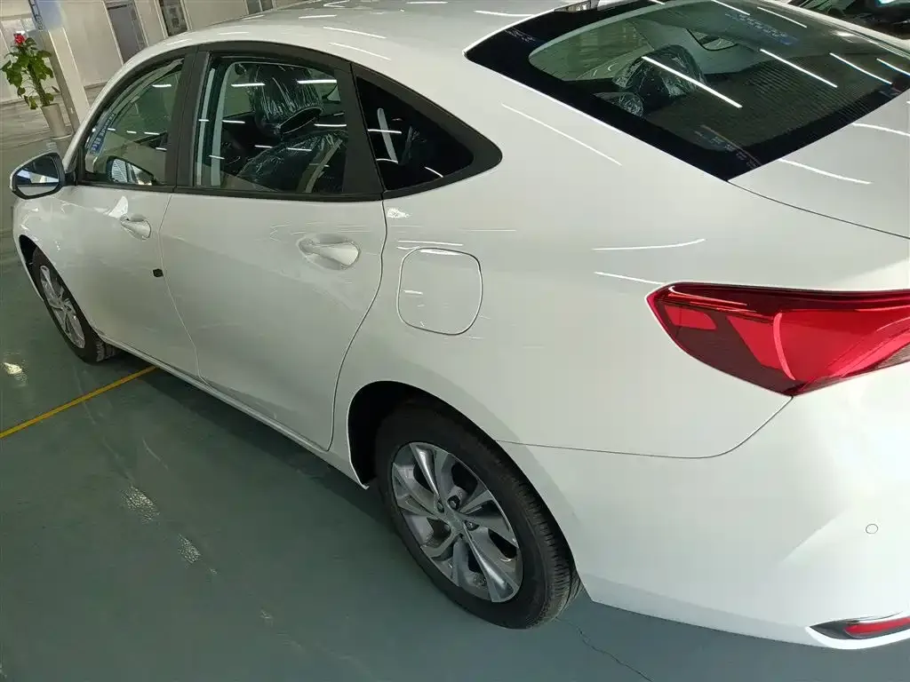 Buick Verano 2025 из CN, фото 5