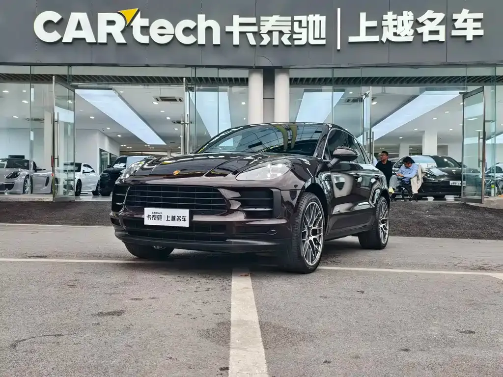 Porsche Macan — фото 1