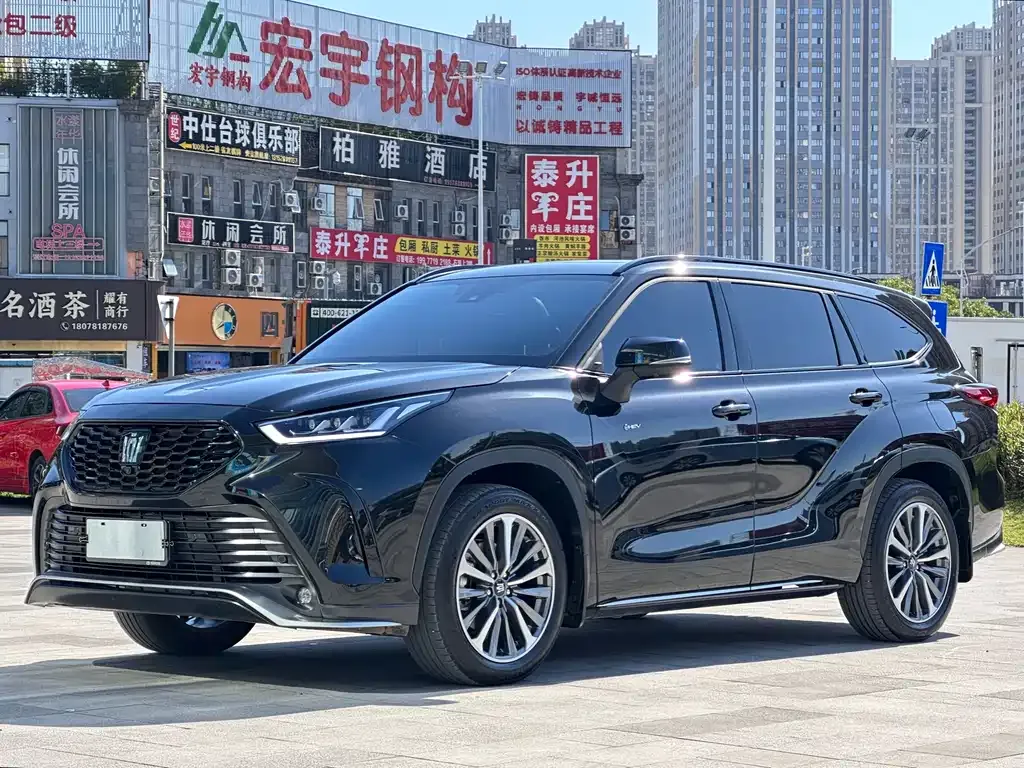 Toyota Crown Kluger — фото 1