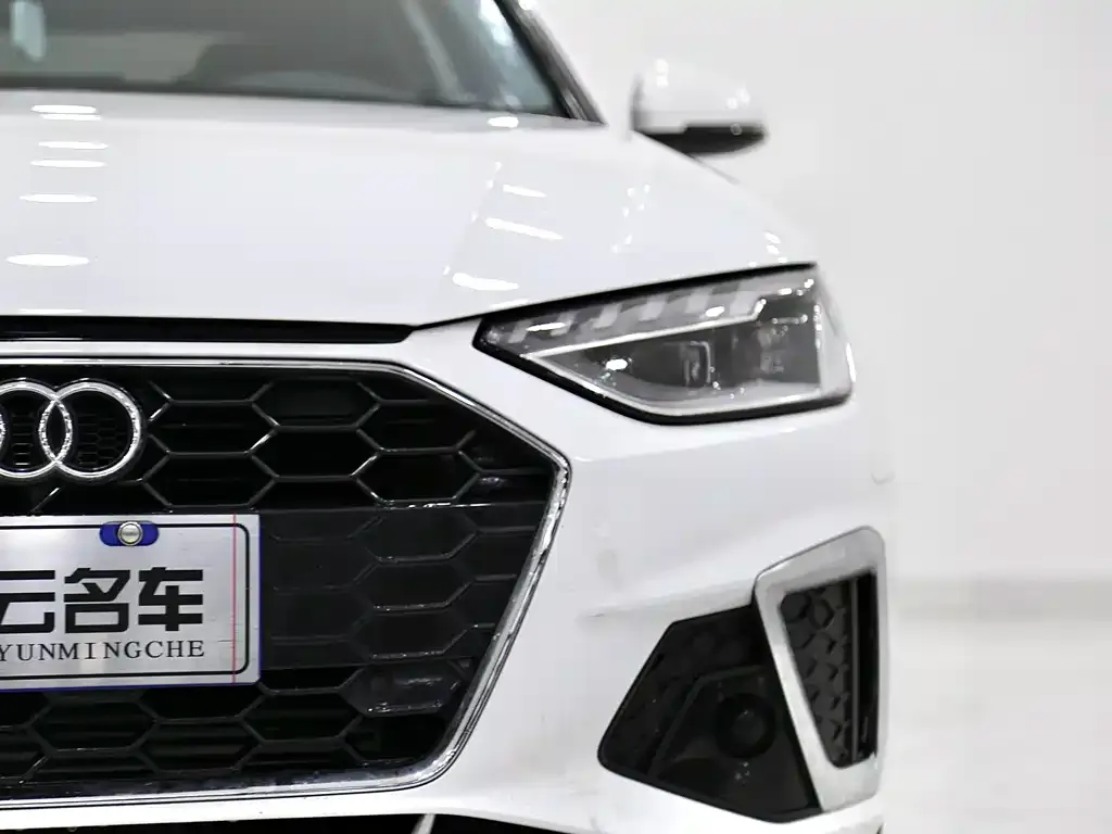 Audi A4L 2021 из CN, фото 10