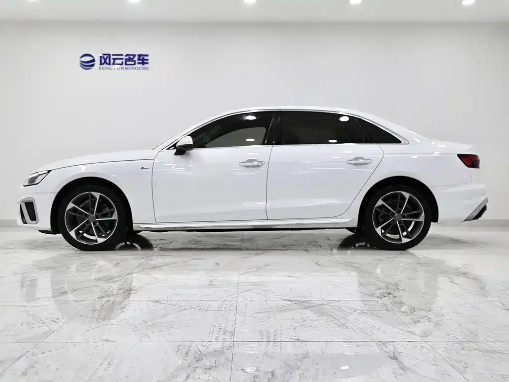 Audi A4L 2021 из CN, фото 4