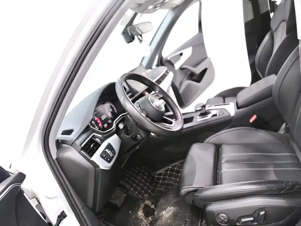 Audi A4L 2021 из CN, фото 6