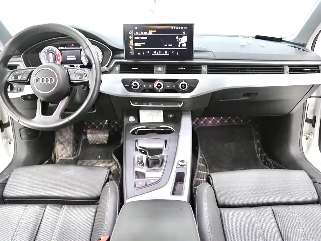 Audi A4L 2021 из CN, фото 7