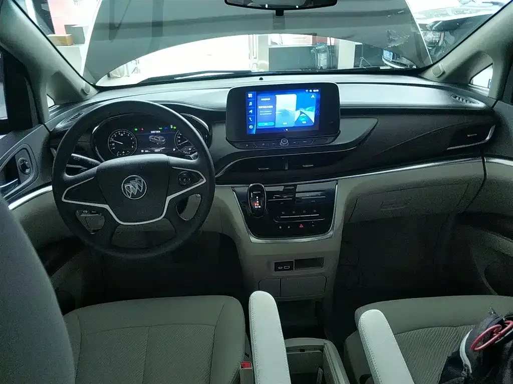 Buick GL8 2023 из CN, фото 10