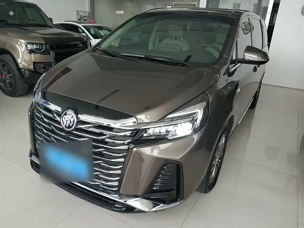 Buick GL8 2023 из CN, фото 2