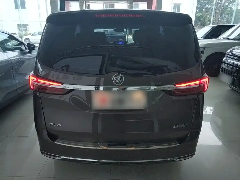 Buick GL8 2023 из CN, фото 6