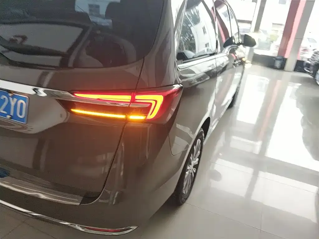 Buick GL8 2023 из CN, фото 8