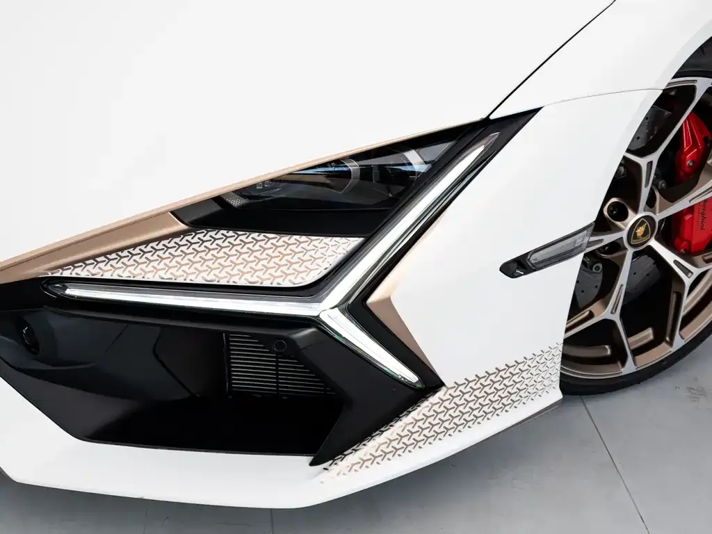 Lamborghini Revuelto 2025 из CN, фото 5