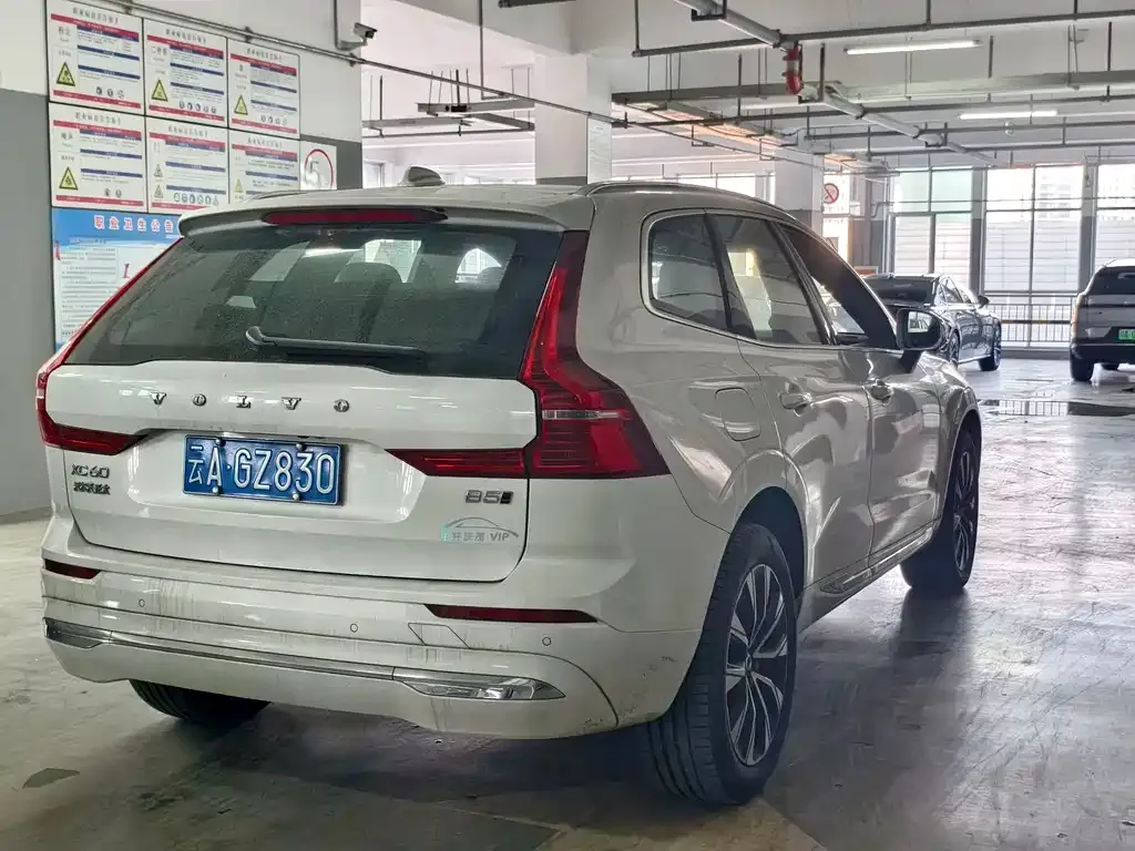 Volvo XC60 — фото 4