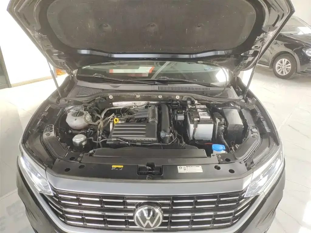 Volkswagen Passat 2023 из CN, фото 10