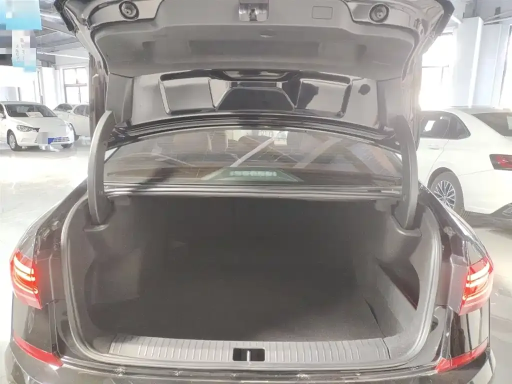 Volkswagen Passat 2023 из CN, фото 9