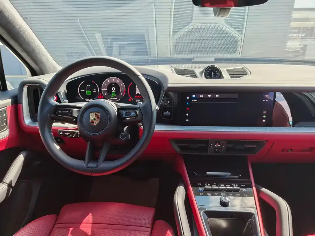 Porsche Cayenne Hybrid — фото 10