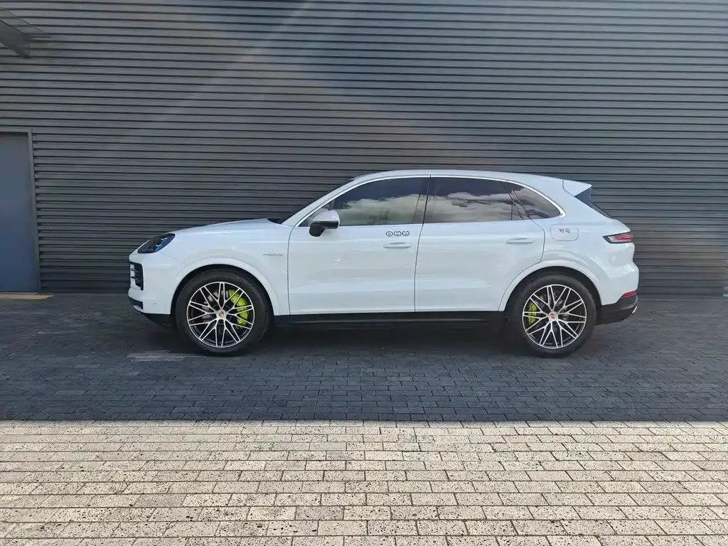 Porsche Cayenne Hybrid — фото 4