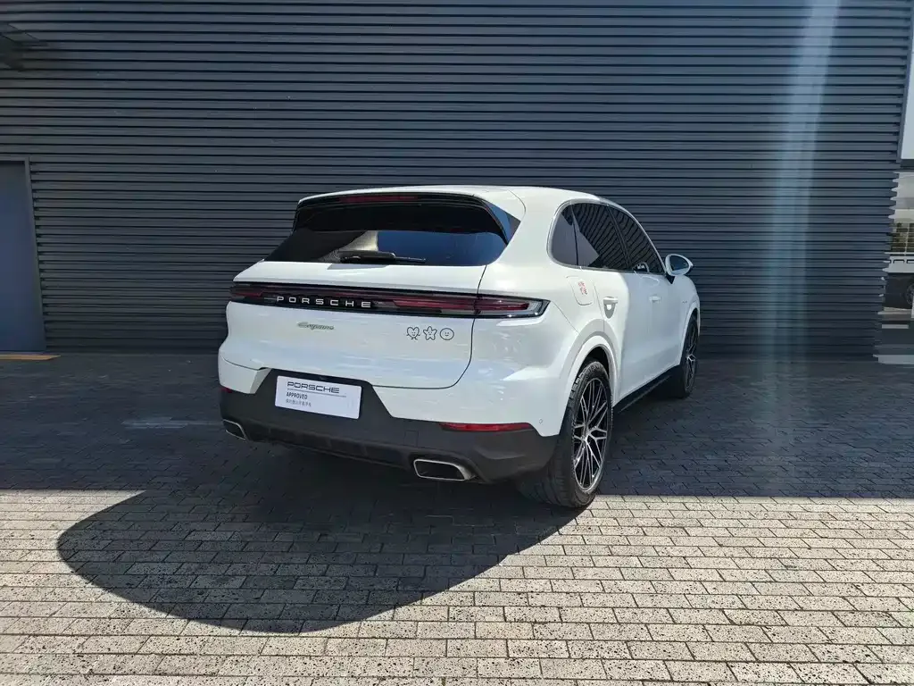Porsche Cayenne Hybrid — фото 6